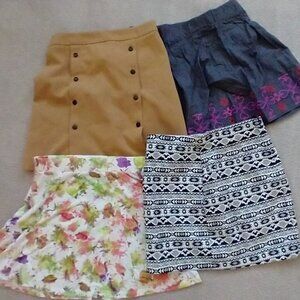 Bundle 4 Ladies Skirts Small Size 2